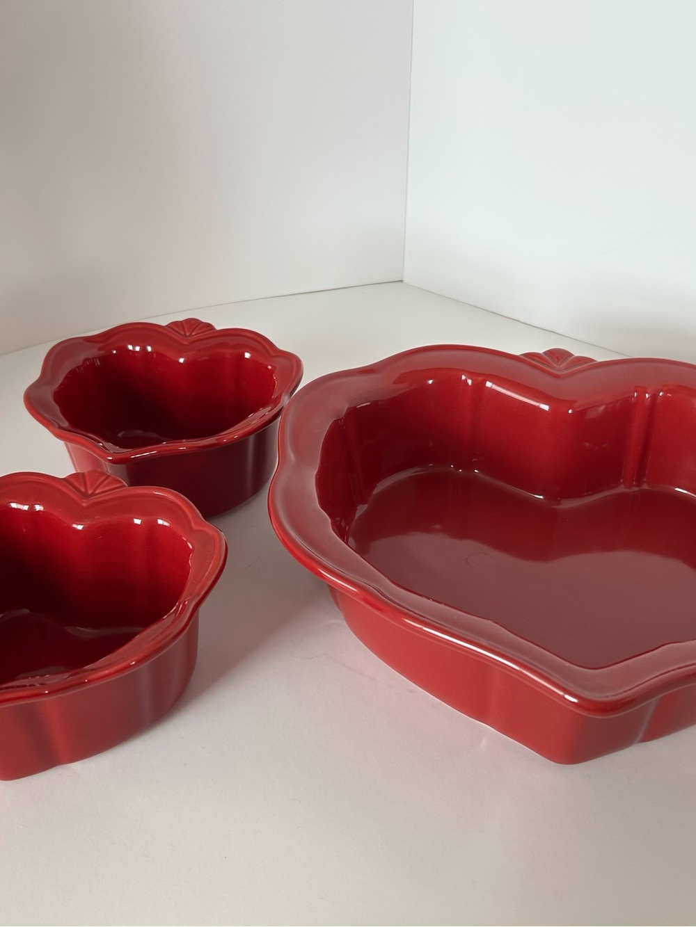 Princess House Pavilion design Red Heart-Shaped Ceramic Bakeware Set - 3 Piece